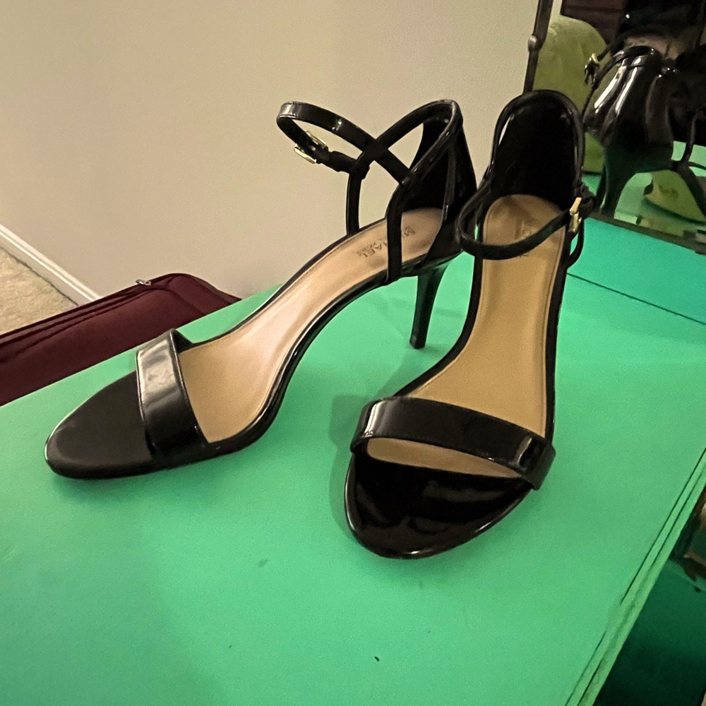 Michael Kors sz 8.5 Patent Black Stiletto Sandals